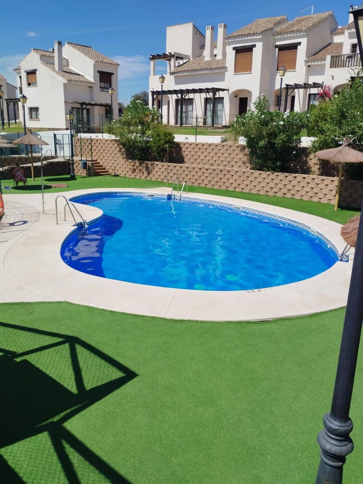 Suite En Sierramagna, Piscina Abierta El Ronquillo Esterno foto